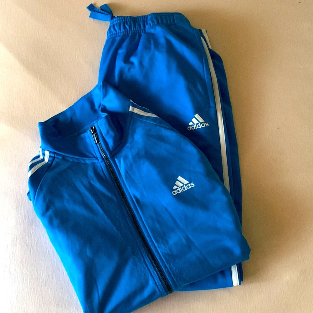 ADIDAS JOGGING SUIT